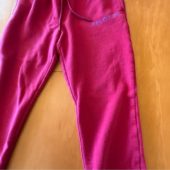 Peloton pink small joggers - Picture 4 of 14